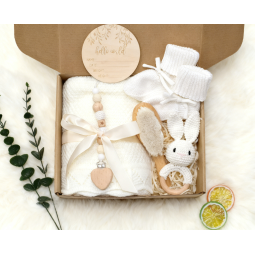 Newborn Gift Set Factory - Blanket Rattle Brush Gender Reveal
