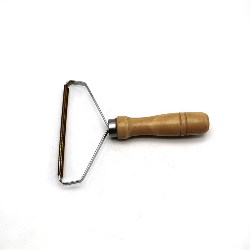 Copper Head Lint Remover - Natural Wood