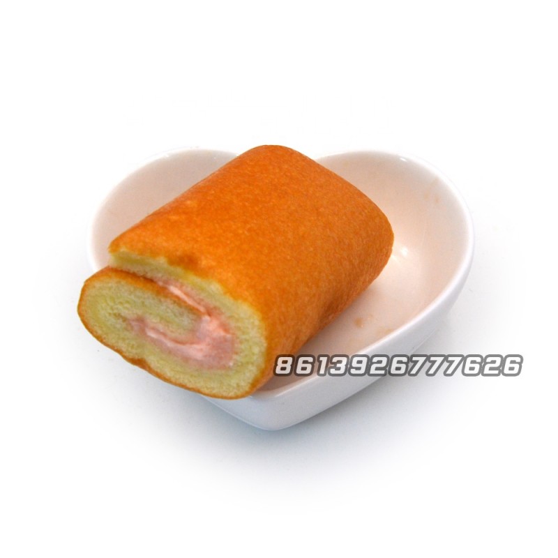 Wholesale Strawberry Flavor Soft Cream Swiss Roll Cake