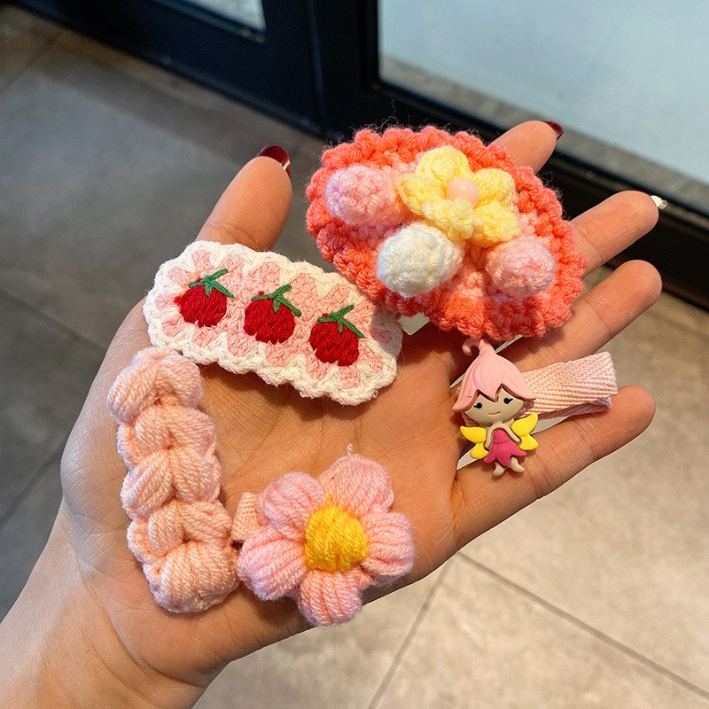 Wool Hair Clip - Autumn Winter Animal Design