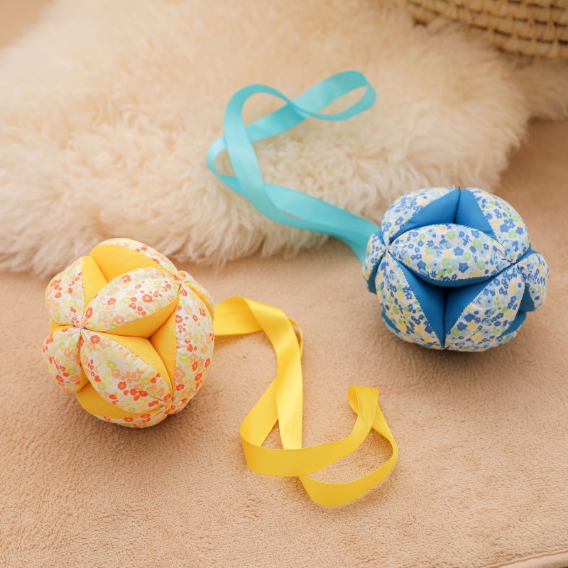 Baby Hand Catching Toys Manufacturer - Soft Ball Infant Interaction Colored Rattle with Ribbon Bed Hanging