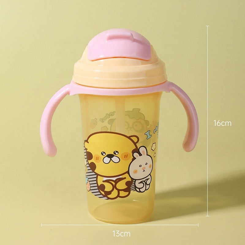 Plastic Baby Training Cup Supplier - OEM Cartoon Cute Apple shaped 300ml with Handle