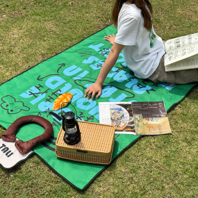 Picnic Mat - Luxury Waterproof Foldable Cushion