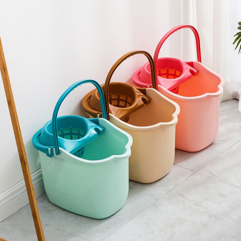Mop Bucket - Manual Squeeze Plastic Wringer Factory