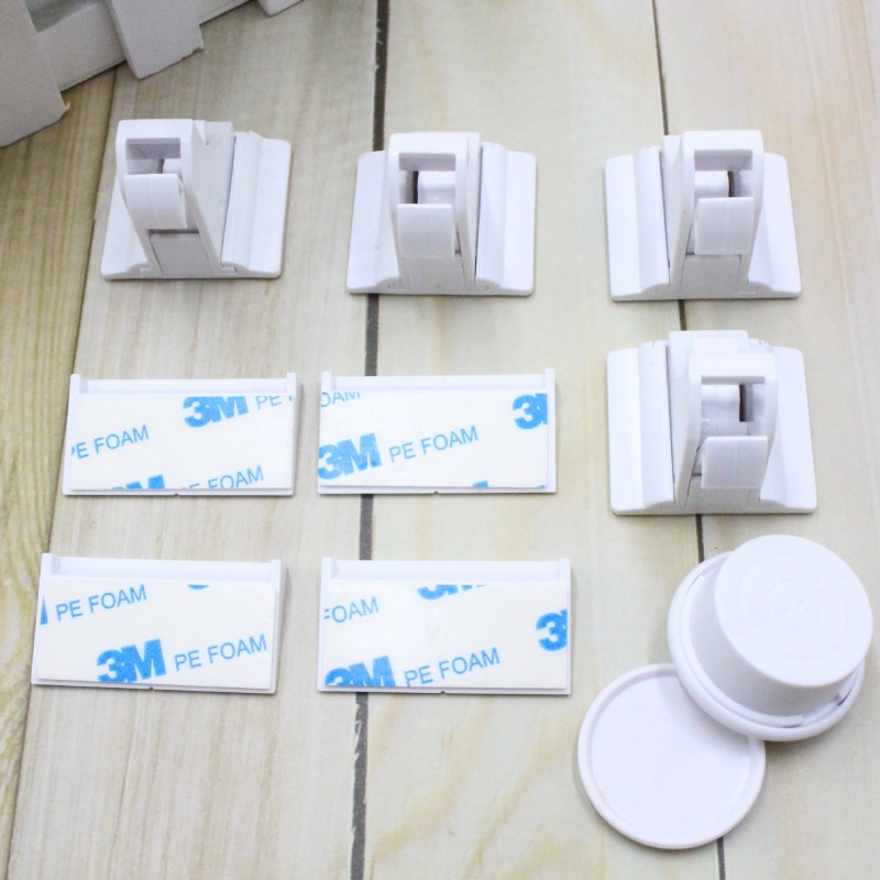 Dart Board Set - Sticky Balls Fabric Board