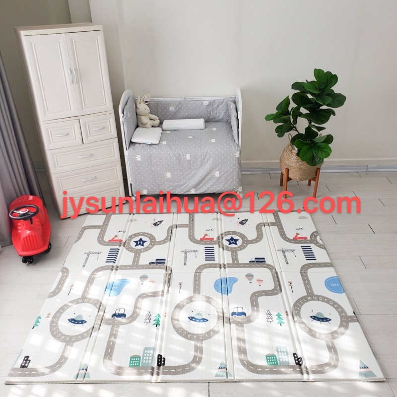 Activity Play Mat - Plush Folding Gym