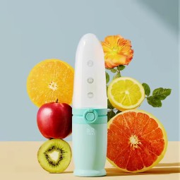 Baby Feeder Manufacturer - Food Grade Silicone Squeeze Bottle with Spoon