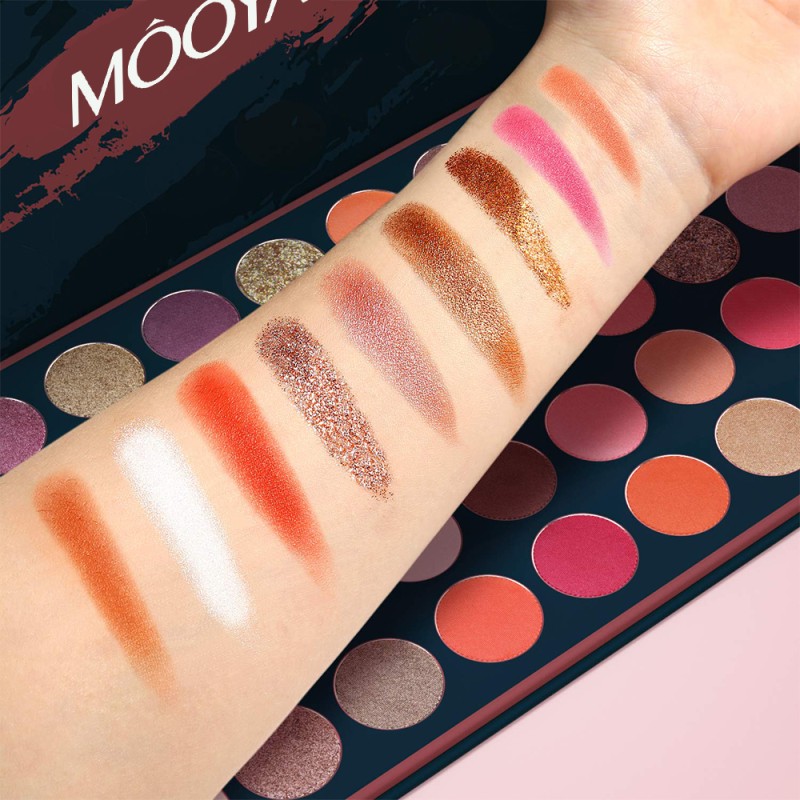 Custom Private Label 45 Colors Eyeshadow Palette / Wholesale High Pigment Waterproof Natural Eye Shadow