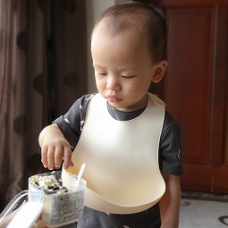 Baby Bib Manufacturer - Soft Recyclable Silicone Bib