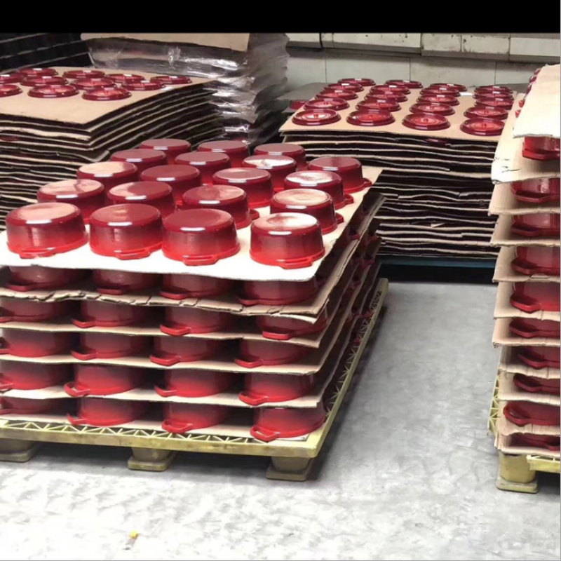 Factory High Quality Cookware OEM ODM Available Red Cast Iron Enamel Casserole Cooking Pot with Insulation Pads