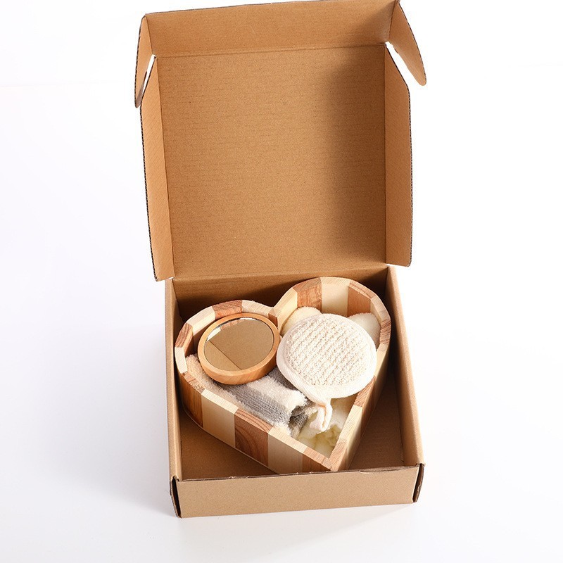 Nice Design Promotional Spa Set Wholesale Bath Body Accessories Heart-Shaped Wooden Gift Set Loofah Sisal Loofah Pad Brush Sponge