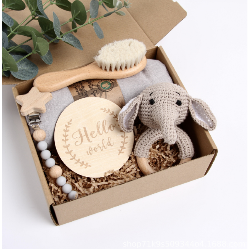 New Product Factory Wholesale Gift Basket Shower Essential Set Custom Gift Set Bamboo Cotton Muslin Baby Swaddle Blanket