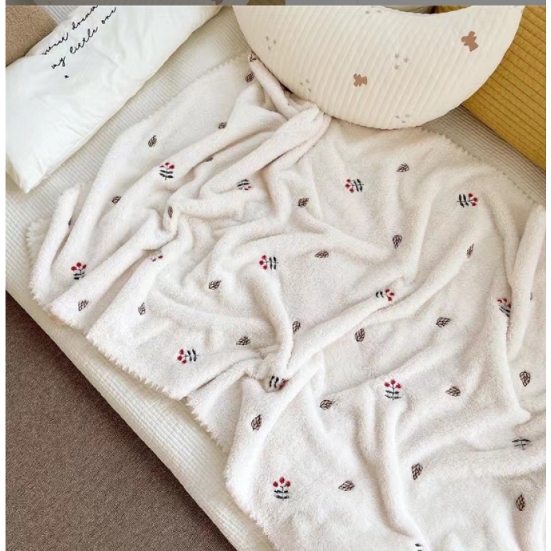 Winter Fluffy Blanket Embroidered Wool Animal Pattern Thick Blanket Newborn Soft Swaddle Blanket Children Baby