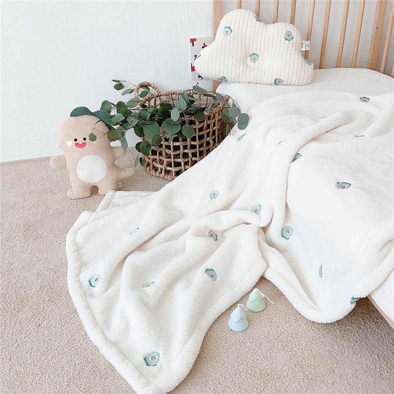 Winter Fluffy Blanket Embroidered Wool Animal Pattern Blanket Newborn Soft Swaddle Blanket Children Baby
