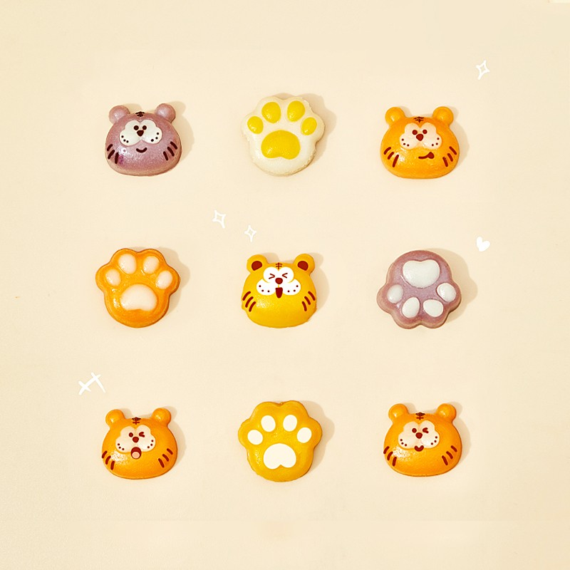 Wholesale Cute Animal Design Baby Food Mold Food Grade Silicone Baby Candy Cake Mold Feeding Accessories