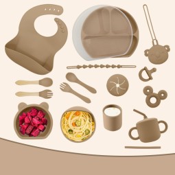 OEM & ODM Anti-Slip Children Tableware Baby Divided Plate Silicone Suction Straw Cup Bib with Spoon Baby Feeding Set