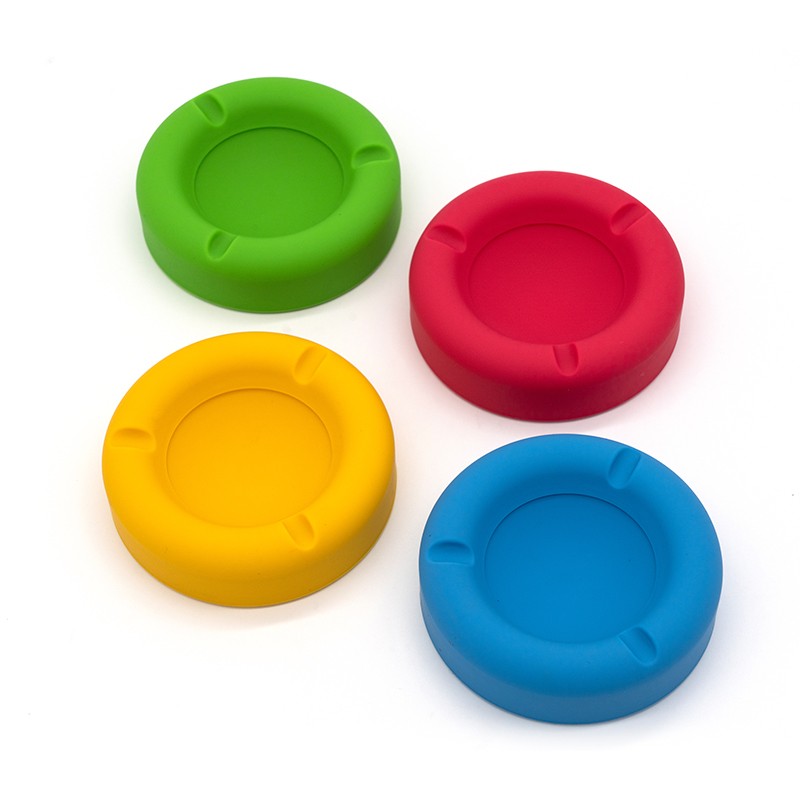 Custom Silicone Ashtray with Lighter High Temperature Resistant Classic Smokeless Round Design Custom Logo Smoking Accessories