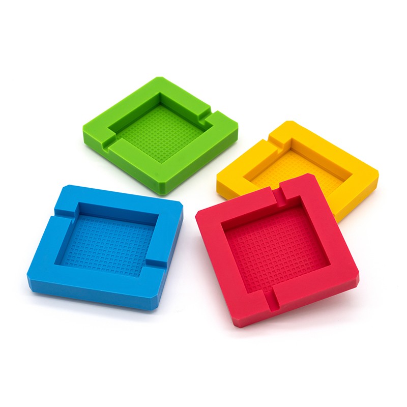 Custom Silicone Ashtray with Lighter High Temperature Resistant Classic Smokeless Round Design Custom Logo Smoking Accessories