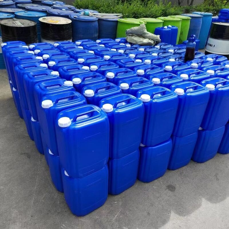 White Mineral Oil Factory - Cosmetic Grade 99% CAS 8012-95-1