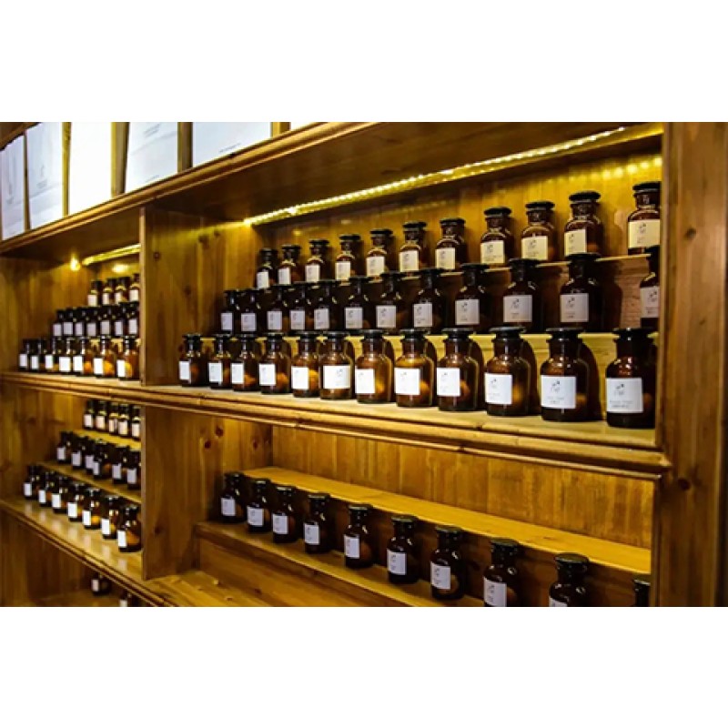 Cedar Wood Oil Manufacturer - 100% Pure Organic Liquid for Skin