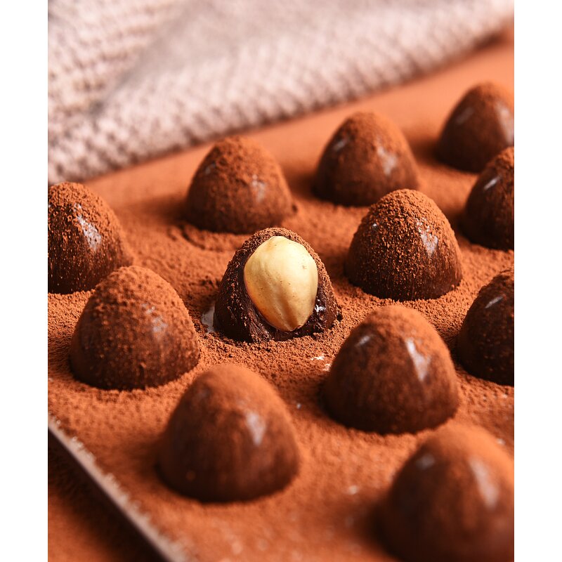 Chocolate Truffles Supplier - Wholesale Low Price Custom Candy Gift Box