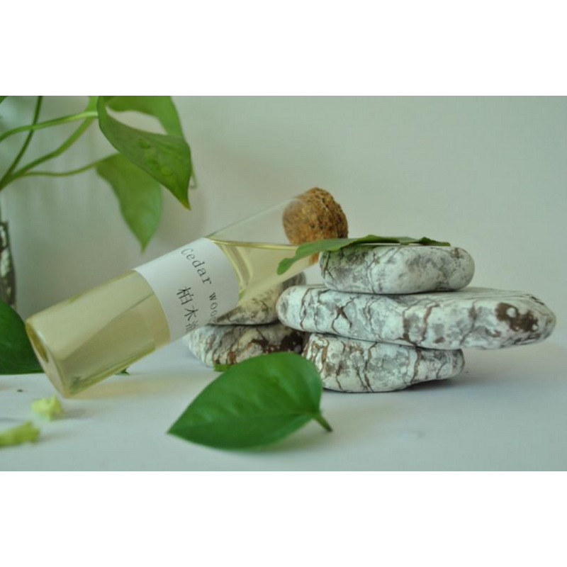 Cedarwood Essential Oil Manufacturer - China Factory Wholesaler Good Price