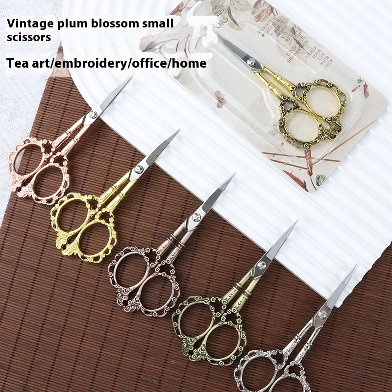 Handmade Retro Small Scissors Stainless Steel Embroidery Cross-Stitch Scissors Portable Household Small Thread Makeup Scissors