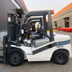 Forklift Truck Supplier - Free Shipping Hessne Diesel New Stacker Terrain