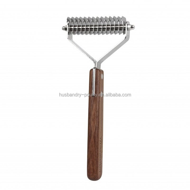 Pet Shedding Comb Supplier - 26 Blade Wood Handle Curry Comb
