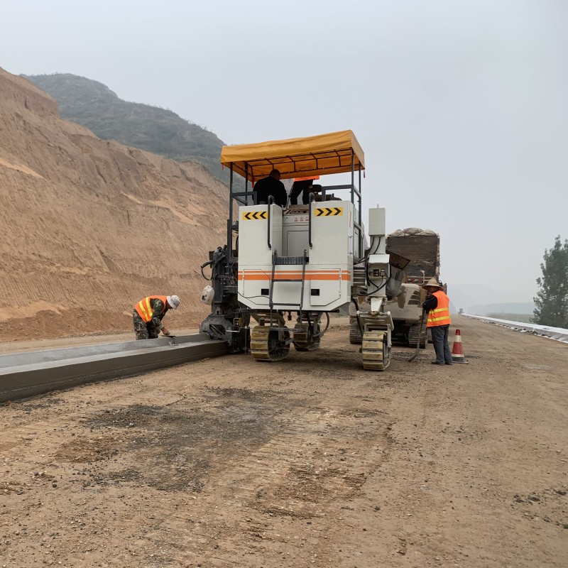 Concrete Curb Machine Manufacturer - Small Engine Kerb Paver