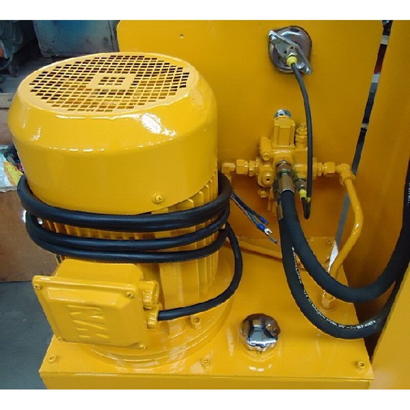 Hydraulic Forklift Tire Press - 200 Ton CE Factory