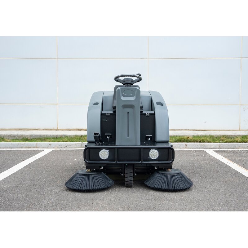 Industrial Ride-On Sweeper - Low Noise GL5 Factory