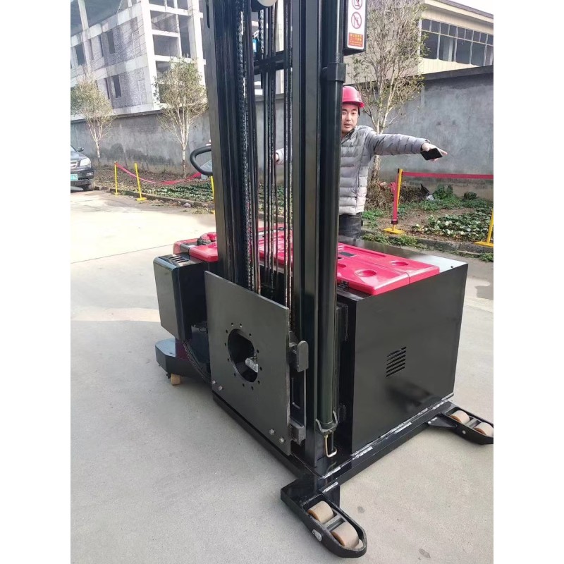 Custom Electric Stacker - Everlift Manufacturer