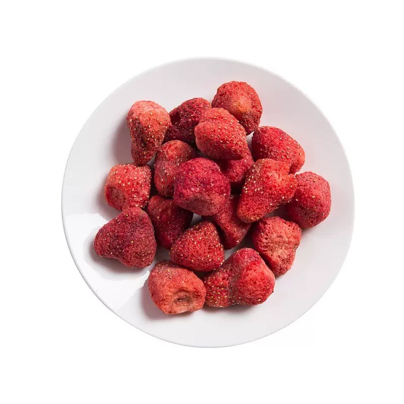 Factory Price 100% Organic Freeze-Dried Strawberry Flakes  Sweet Taste Bulk Packaging