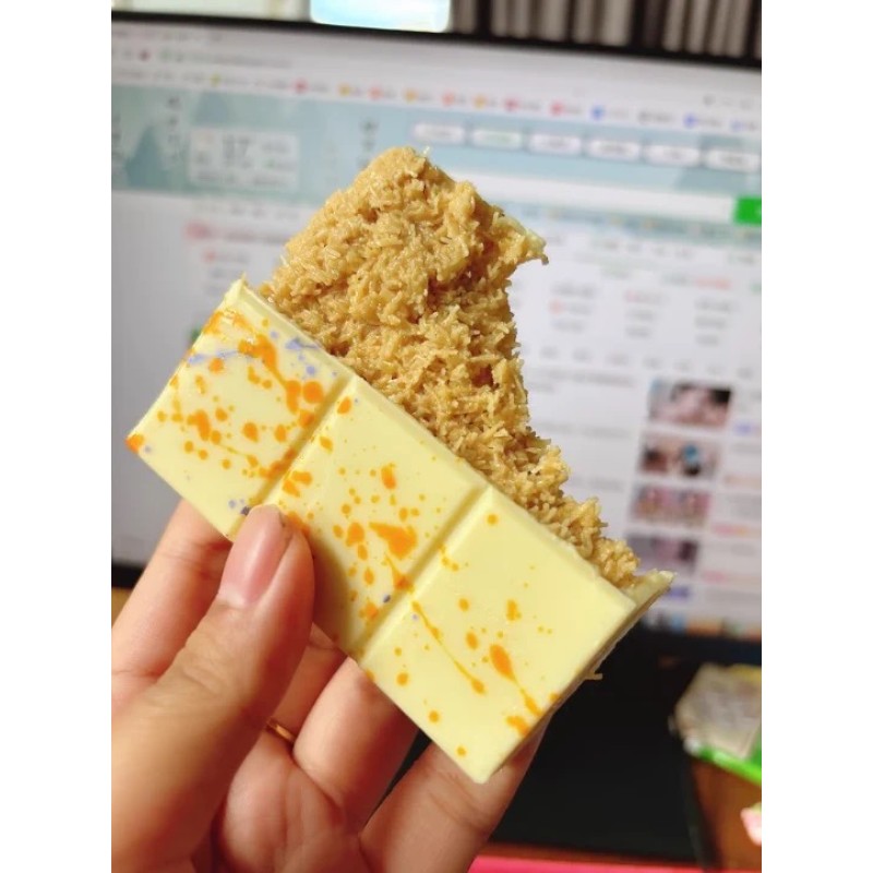 Customizable Pistachio Chocolate Bar Sweet Taste Factory Provides Bulk for Corporate Brand Solutions Dubai Halal Chocolate