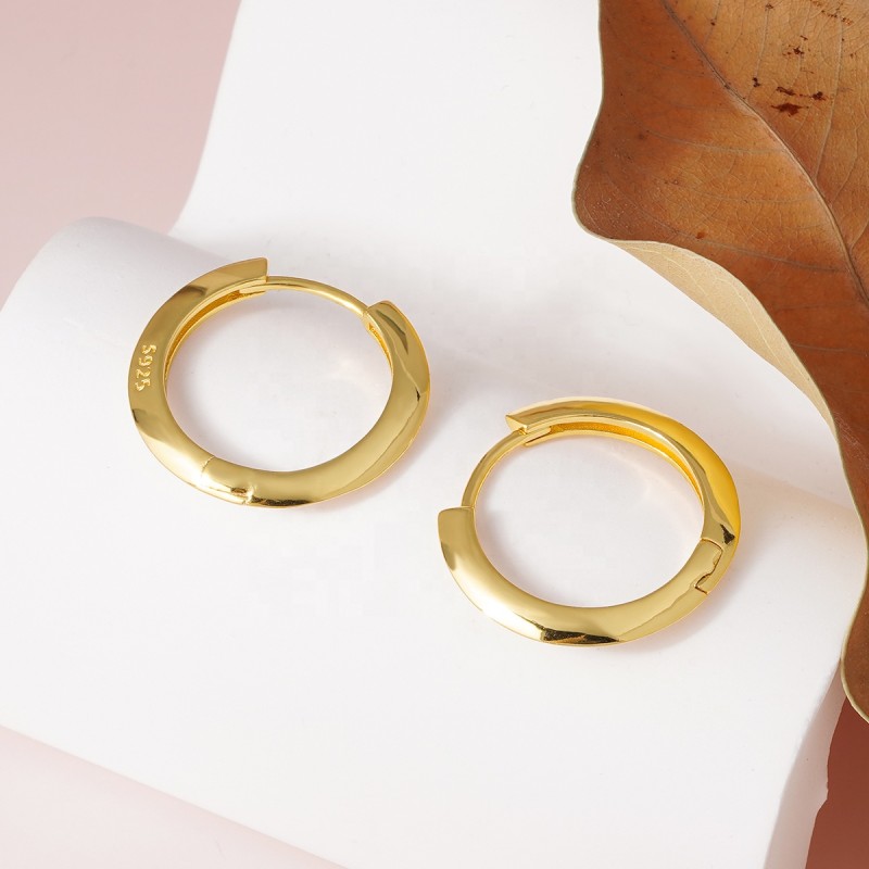 Hoop Earrings - Minimalist Dainty 18K Gold