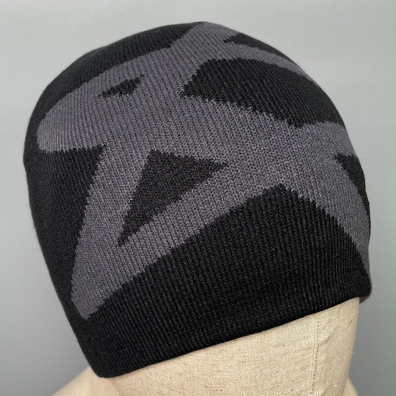 Beanie Supplier - Low MOQ Custom Y2K Jacquard Embroidery Cuffless