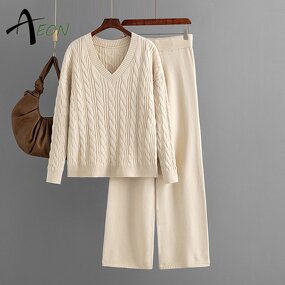 Women's Knit Set Factory - V Neck Cable Knit Pants Set