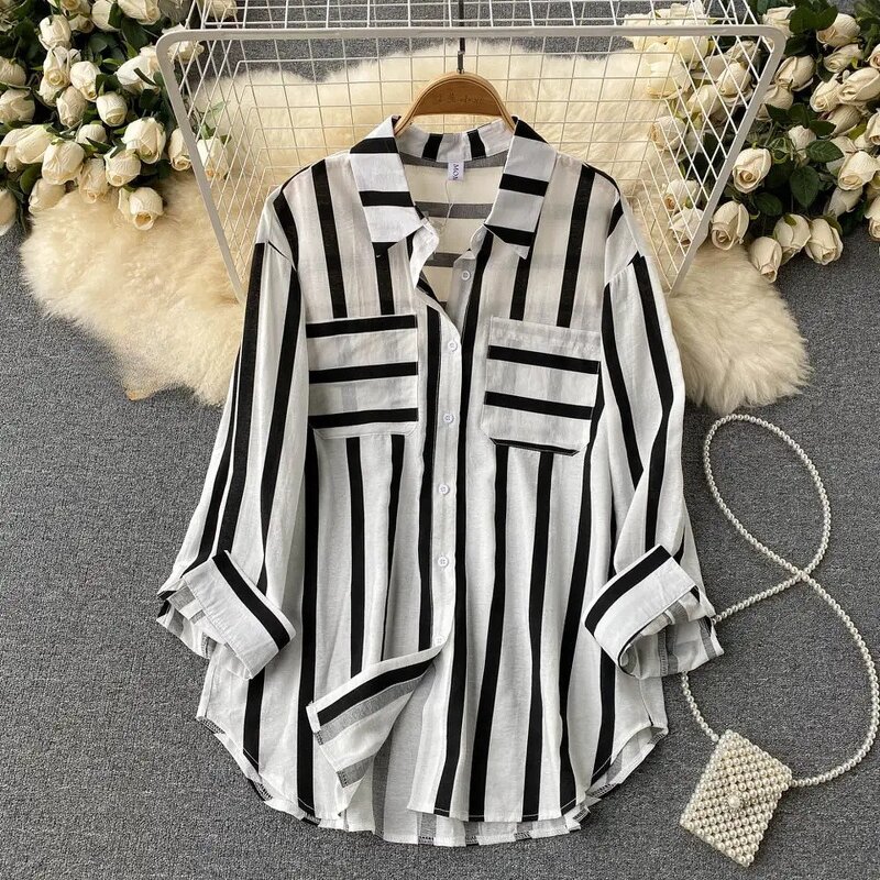 Women's Top Factory - Casual Mid-Length Loose Turtleneck Striped