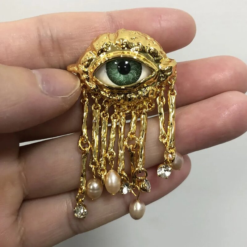 Vintage Brooch Factory - Women Men Eyes of Demon Exaggerated Trendy Pearl Tassels