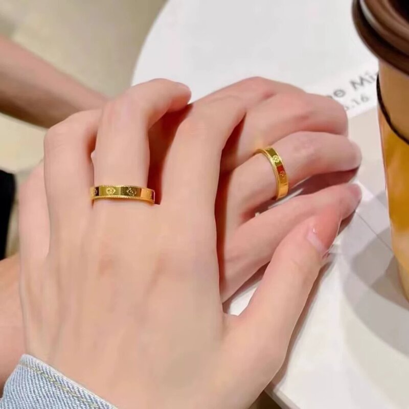 Lucky Ring Factory - 18K Gold Plated Clover Ring