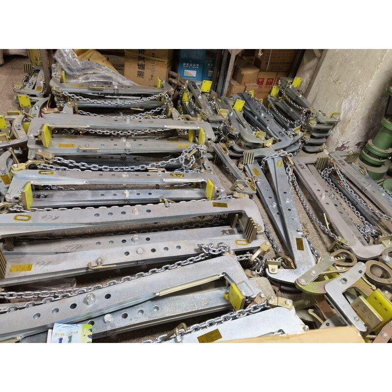 Stone Lifter Factory - 325kg Scissor Lifting Clamp