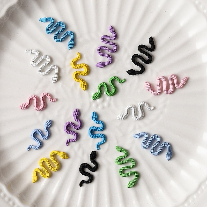 Wholesale Alloy Snake Ornament for Nail Art Decoration 3D Beauty Nail Charms Manicure Accessories