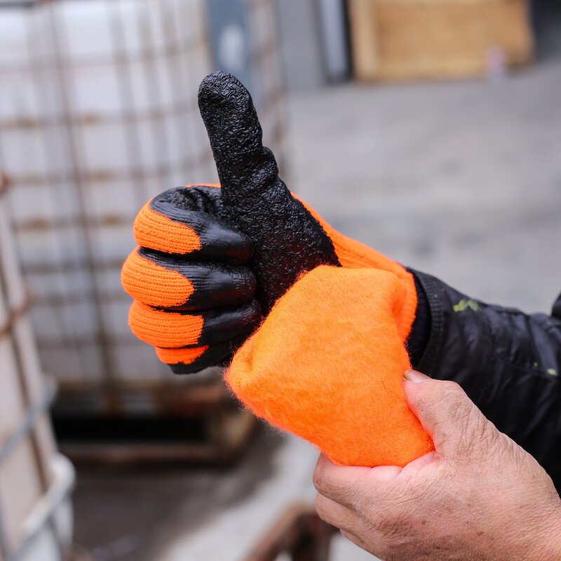 Winter Gloves Manufacturer - 7 Gauge Cold Resistant Waterproof Ice Gloves