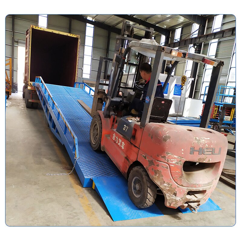 Loading Ramp Manufacturer - 8 Ton Forklift Container Mobile Boarding Bridge