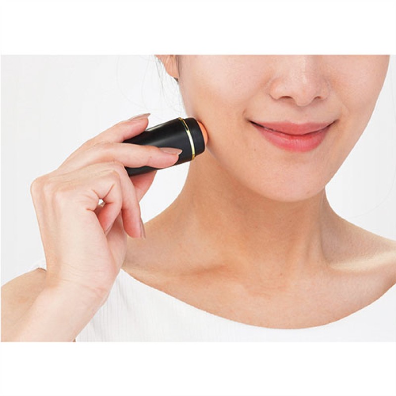 Hot Sell Washable Reusable Face Control Tubing Cleanser Face Skin Care Tool Oil Absorbing Stone Volcano Roller