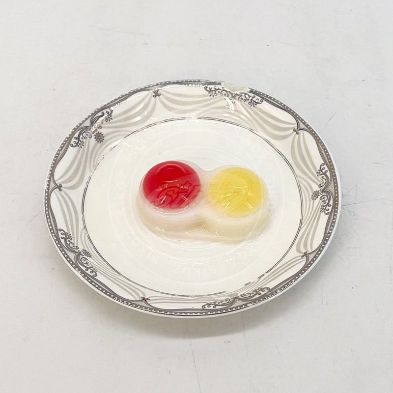 Jelly Pudding with Strange Eye Shape