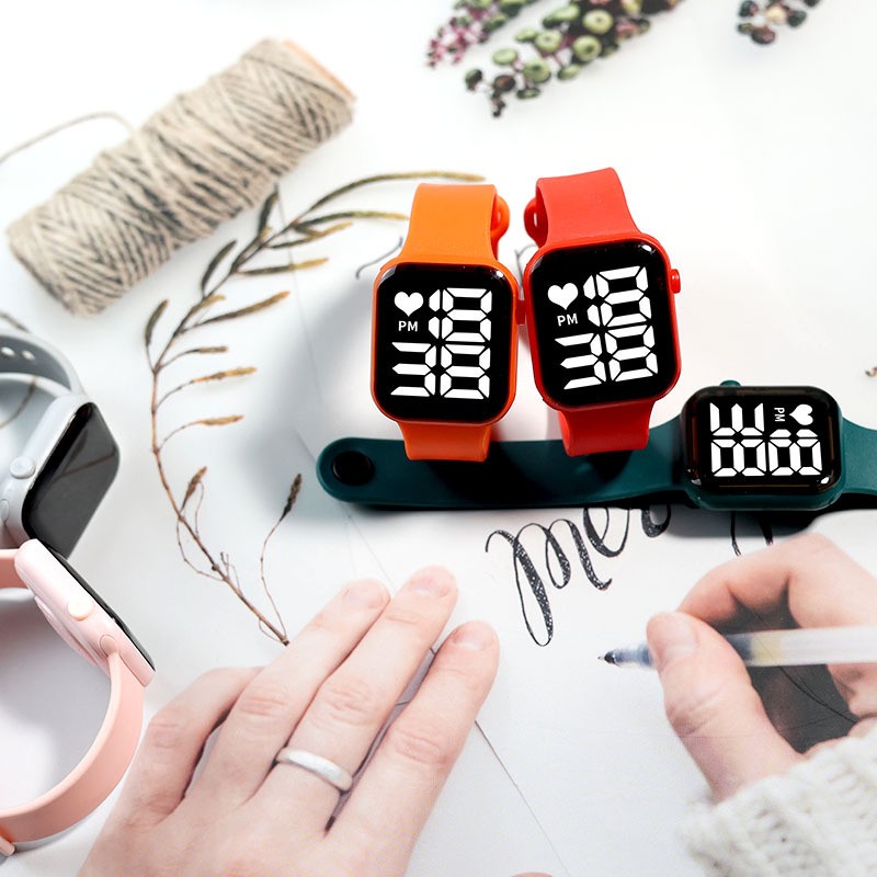 Wholesale New Y1 LED Electronic Watch Upgrade Simple Sports Button Dial Display Digital for Couples Students Plastic Band