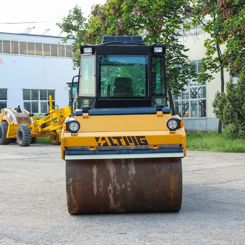 Road Roller Manufacturer - LTMG 8 TON DIESEL ENGINE