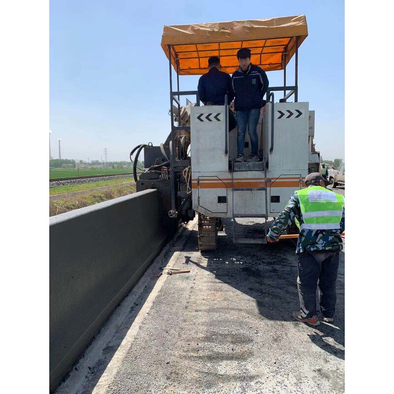 Concrete Crash Barrier Paver Factory - Automatic Asphalt Scraper Laying Machine